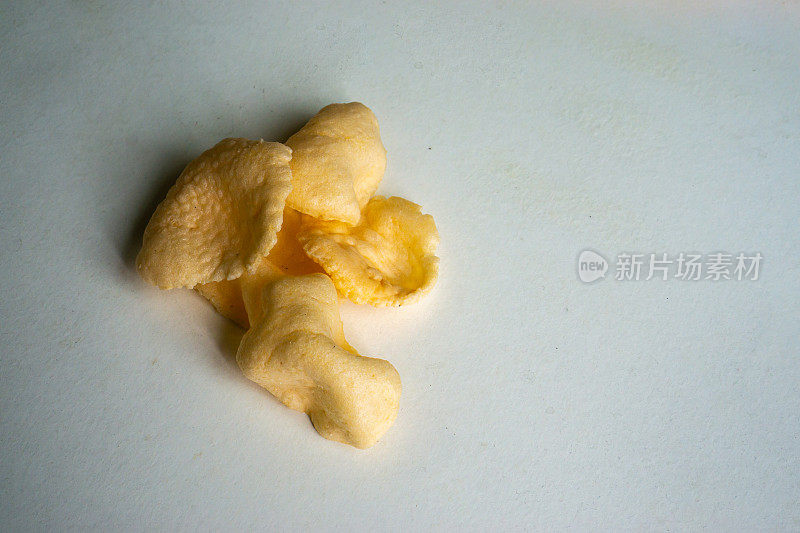 印尼传统食物饼干，Kerupuk Merah